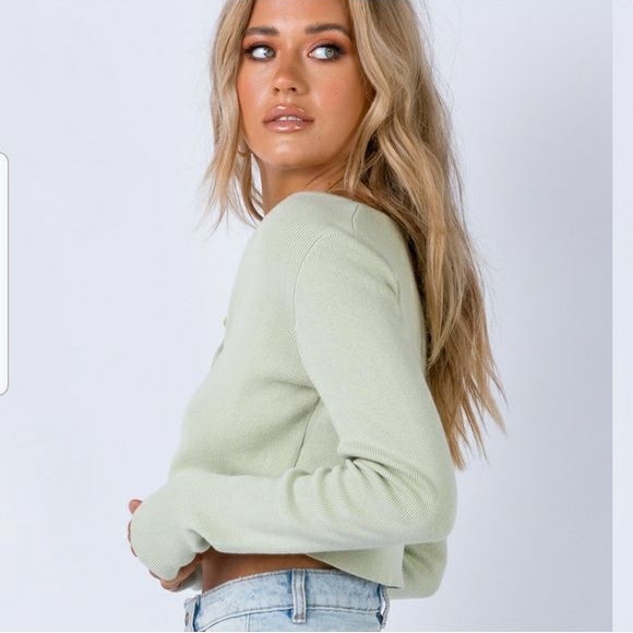 Princess Polly Sweaters - HOST PICK 🌺🌺 PRINCESS POLLY SWEATER 🎉🎉